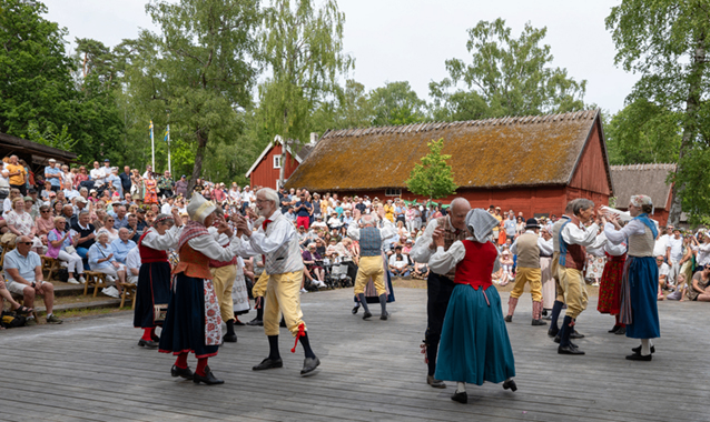 Bildbeskrivning saknas för evenemanget: Traditionsenligt midsommarfirande på Hallandsgården