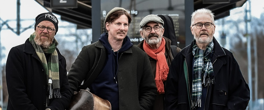 w-1018h-426-b96f96-w-1024h-426-6688de-Västra Station.jpg