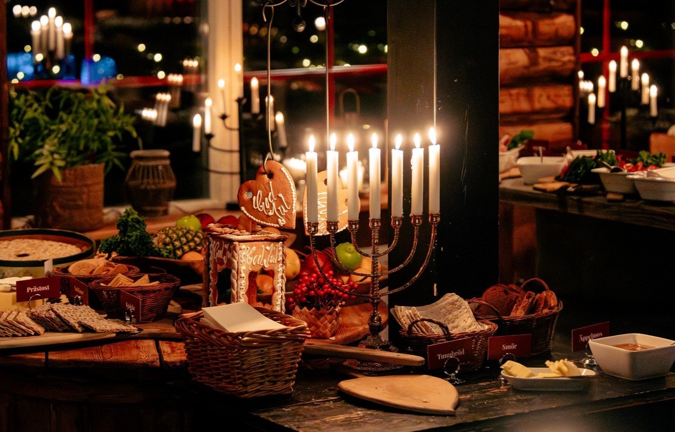 w-1356h-868-79ef52-julbord skatan.jpg