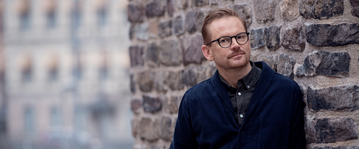 w-1200h-500-f7a134-simon-sorgenfrei 1200x500.jpg