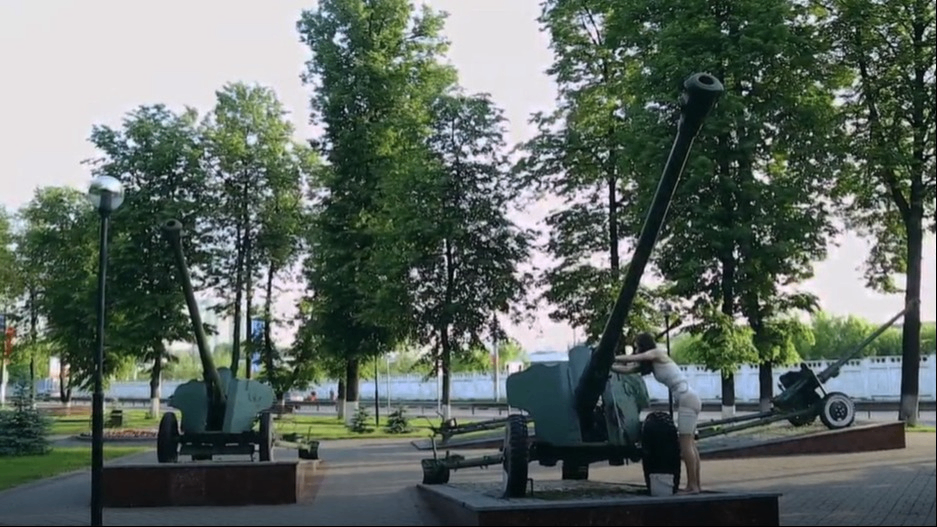 Evenemangs bild för evenemang Lunchvisning: Sweat and Blood by Diana Burkot/Pussy Riot