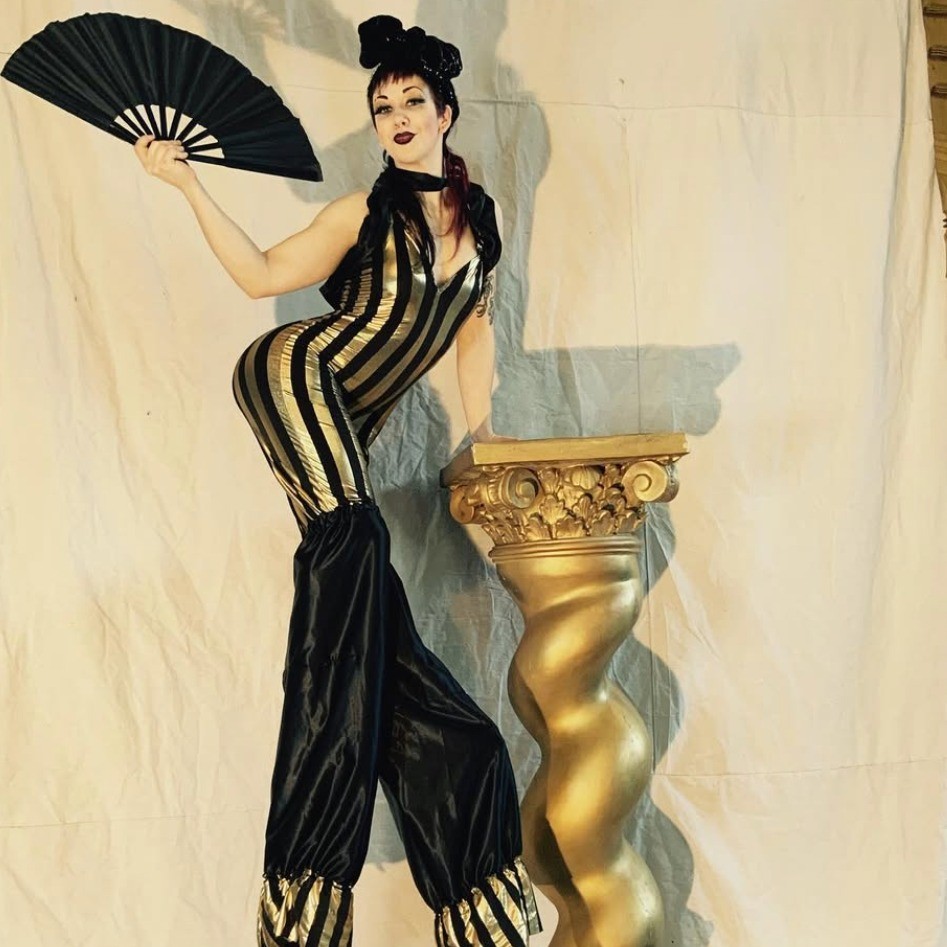 paperlashay on stilts