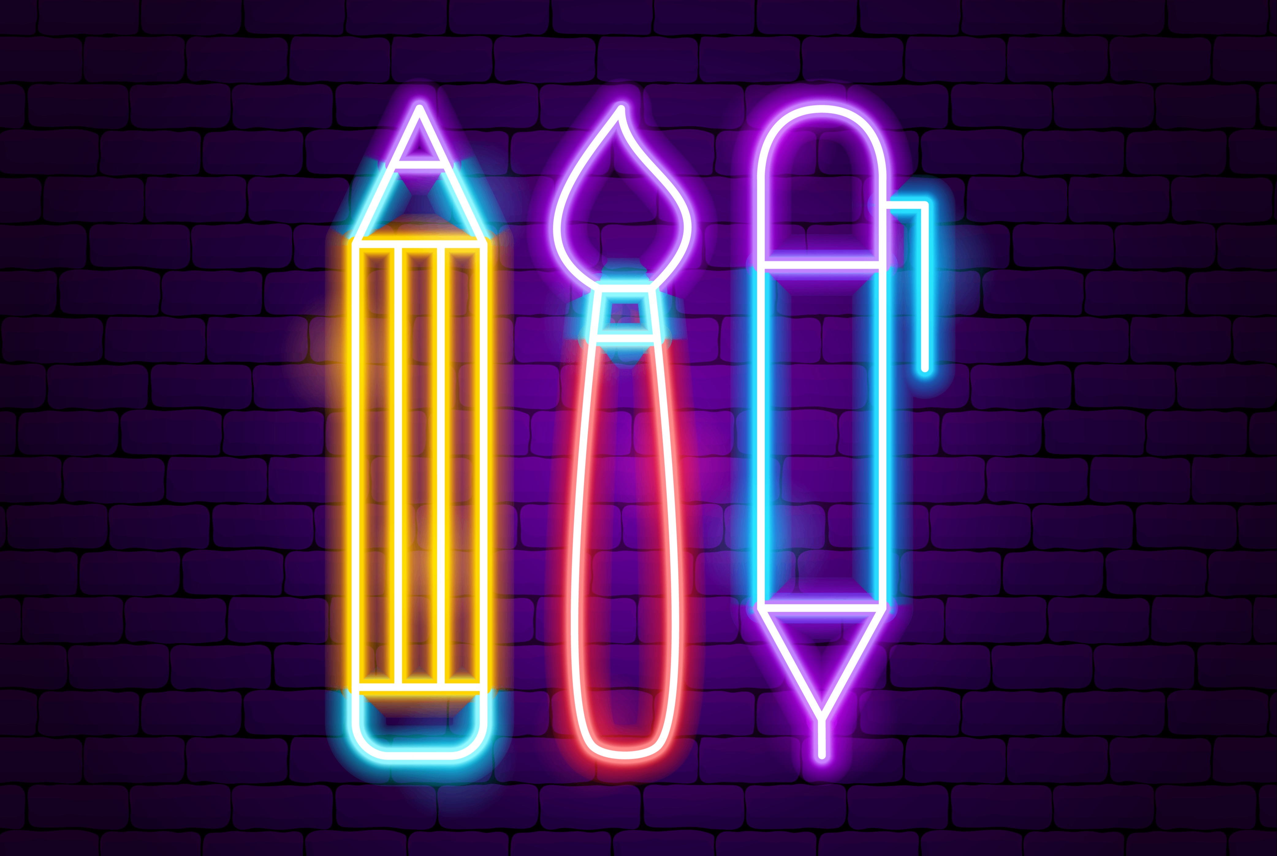 En blyertspenna, en pensel och en penna i neon.
