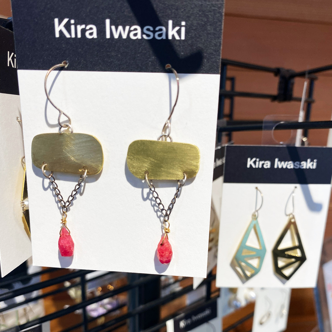 Geometric gold earrings made by Kira Iwasaki