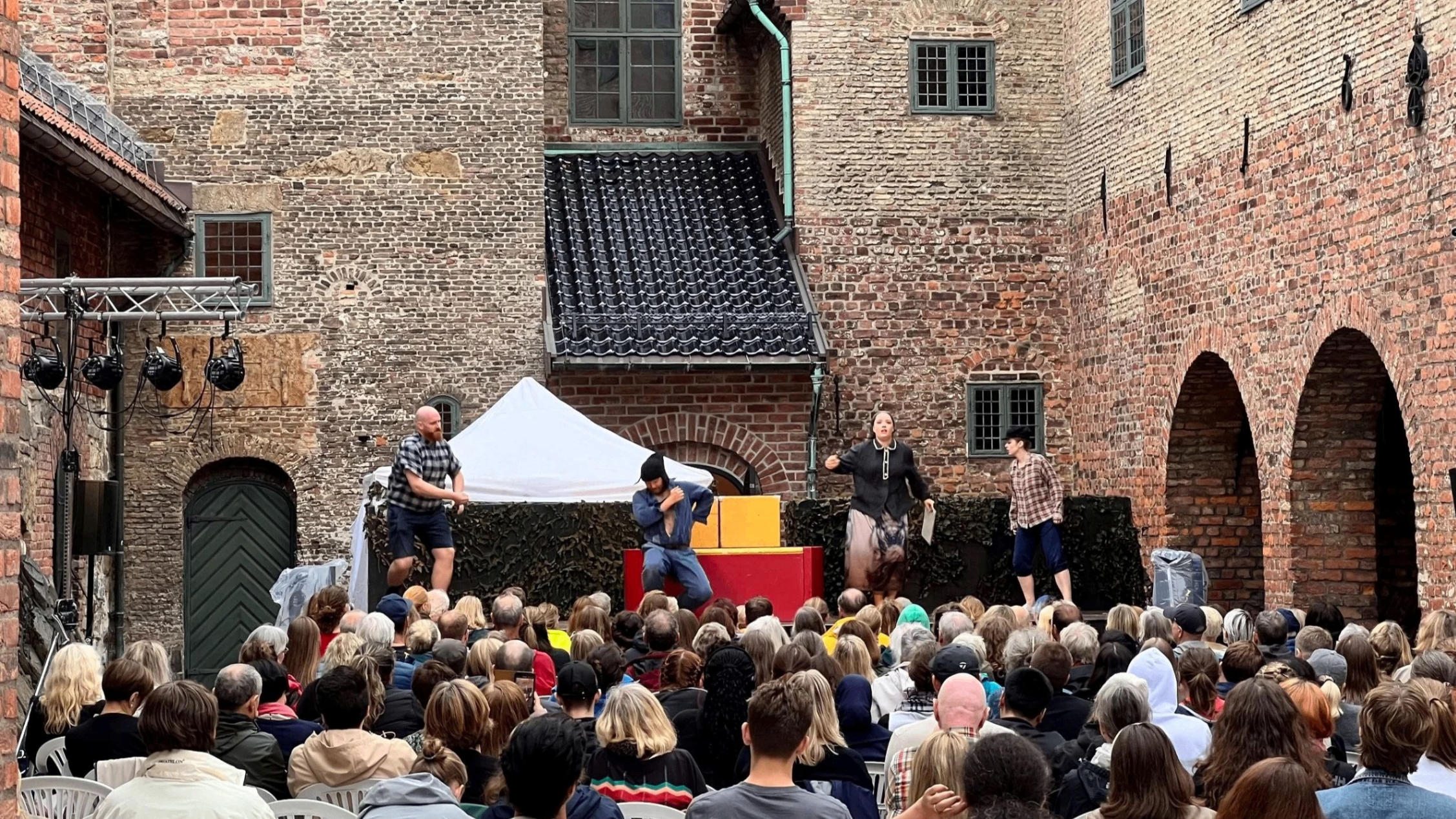 Shakespeare in the Courtyard - MACBETH
