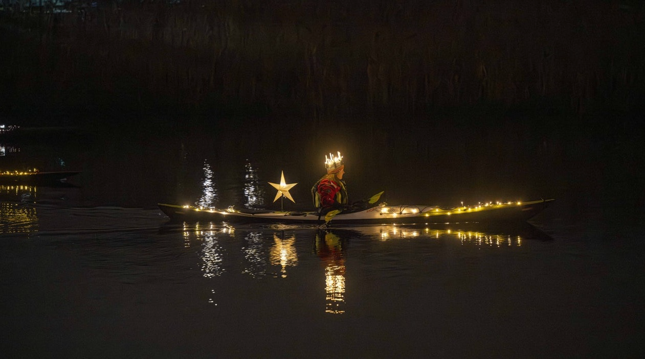 Evenemangs bild för evenemang Luciatåg med kajak i Helge å